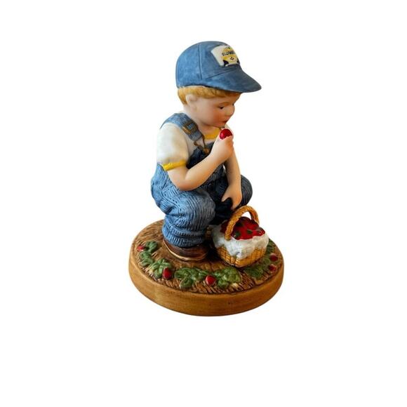 COUNTRY STORE, Limited Edition “Little Farmers” porcelain figurine - Picture 9 of 12